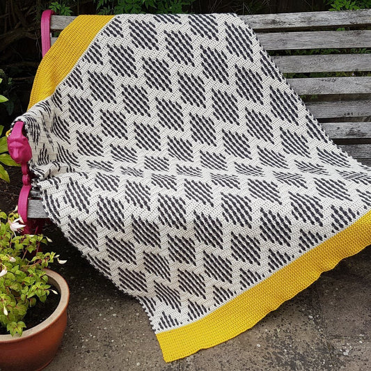 Dark Wave Throw