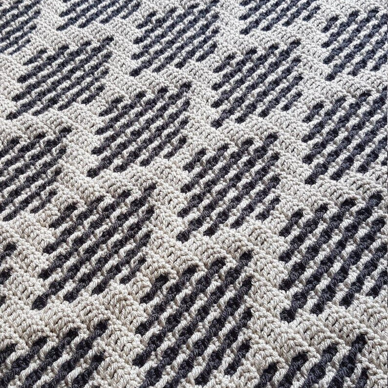 Dark Wave Throw