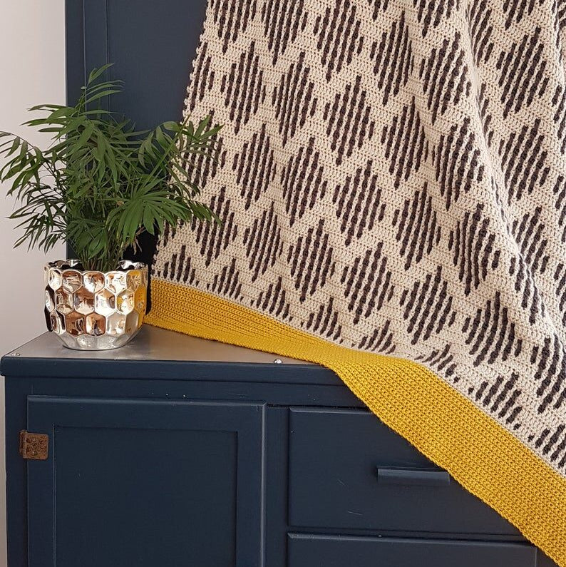 Dark Wave Throw