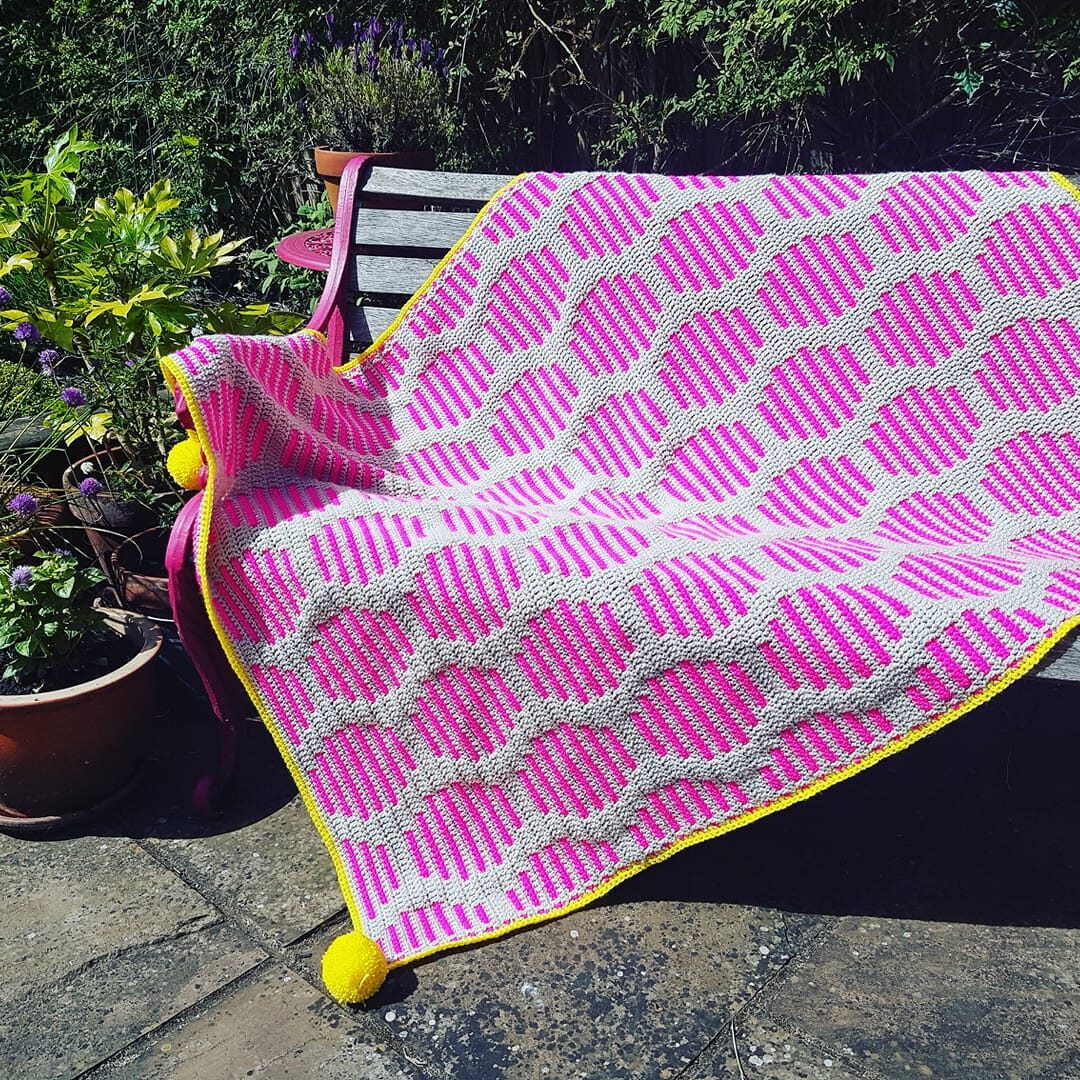 Neon Fizz Throw