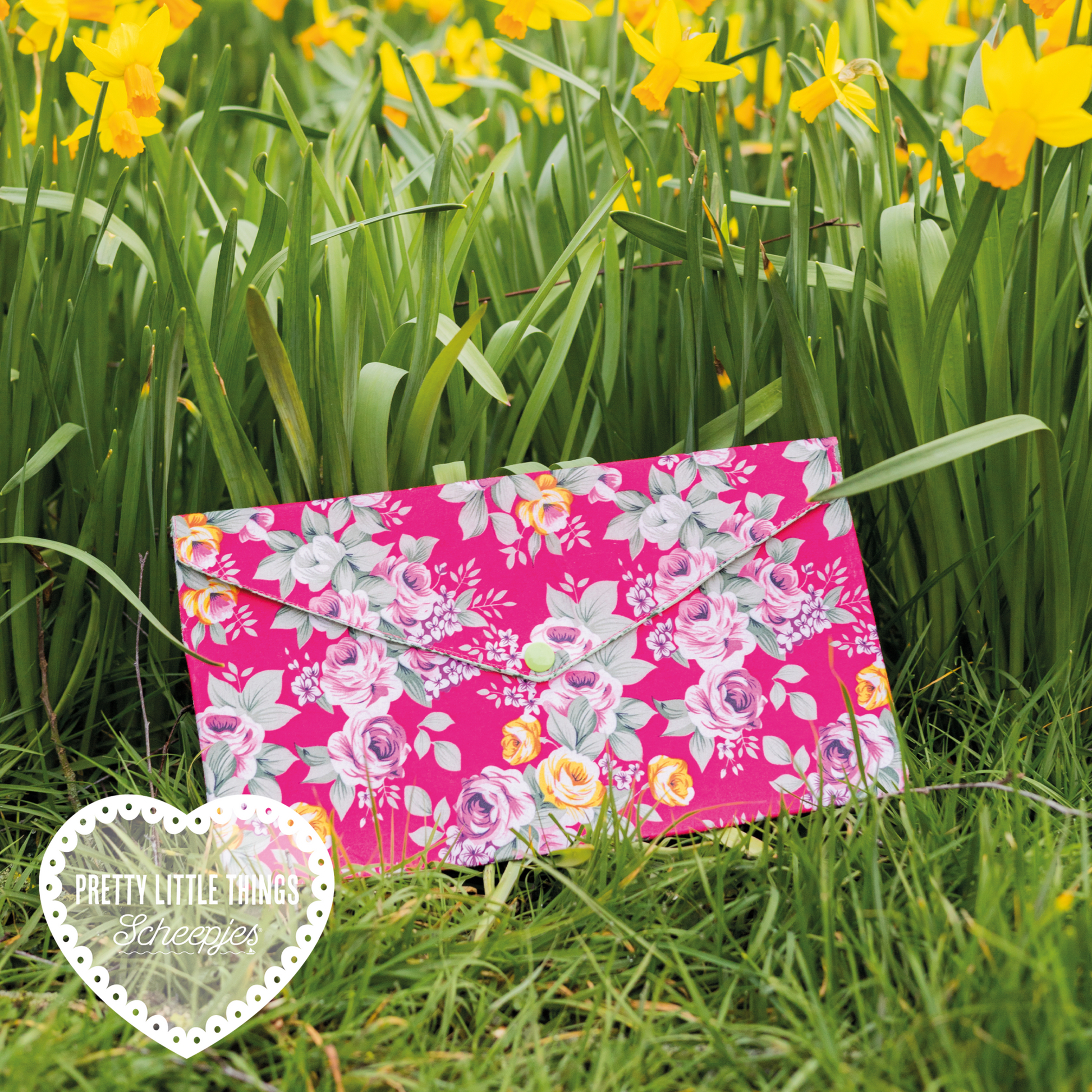 Pretty Little Things 39 - Envelope Clutch