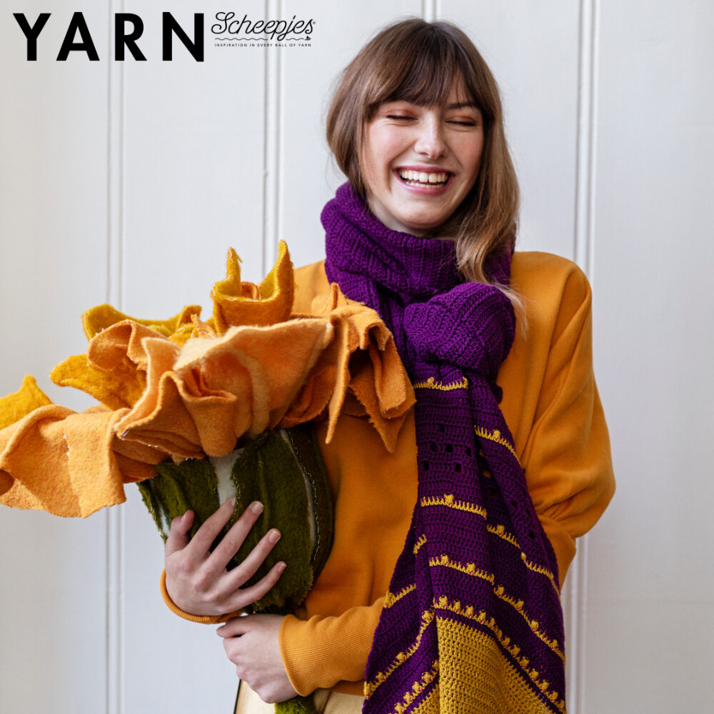 YARN 11 - Blooming Wrap