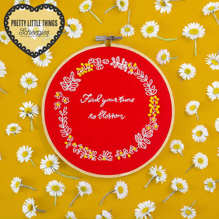 Pretty Little Things 03 - Blossom Hanger