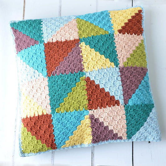 C2C Pastel Driehoeken Kussen