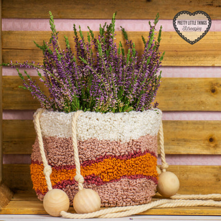 Pretty Little Things 27 - Potted Plant Holder