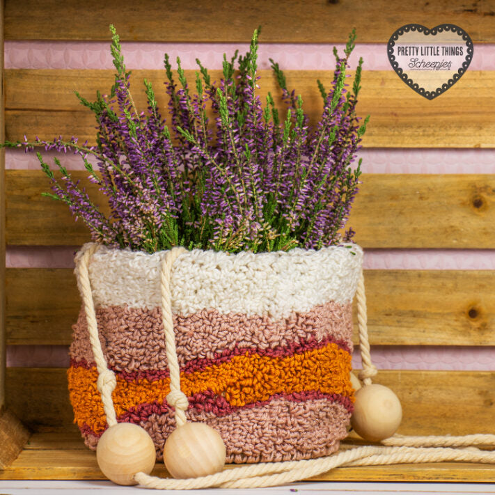 Pretty Little Things 27 - Potted Plant Holder