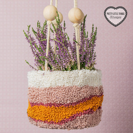 Pretty Little Things 27 - Potted Plant Holder