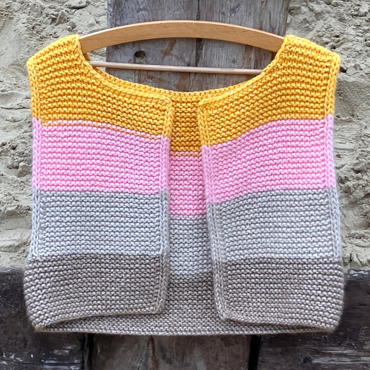 Easy Colour Block Vest