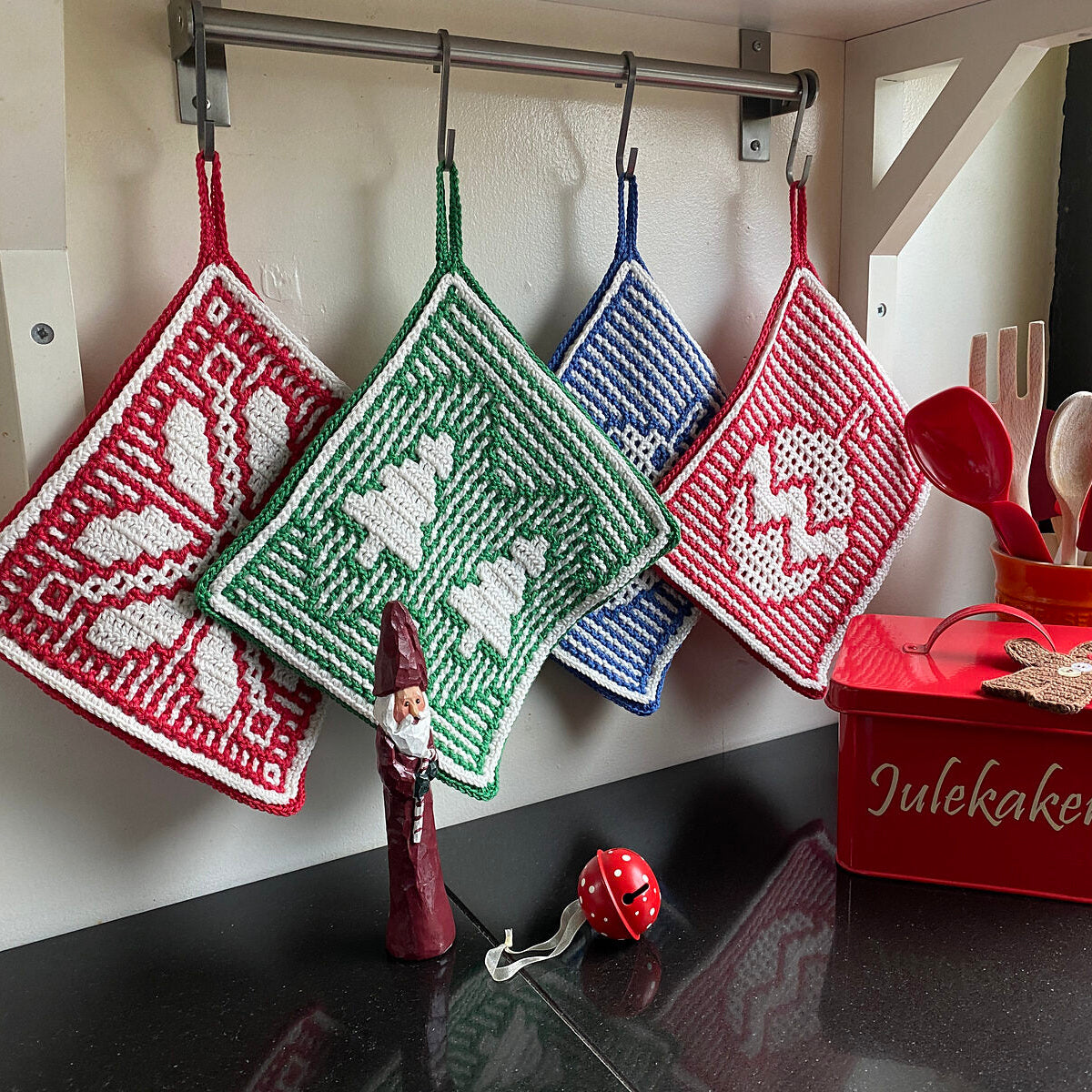 Astrid's 4 Xmas Potholders