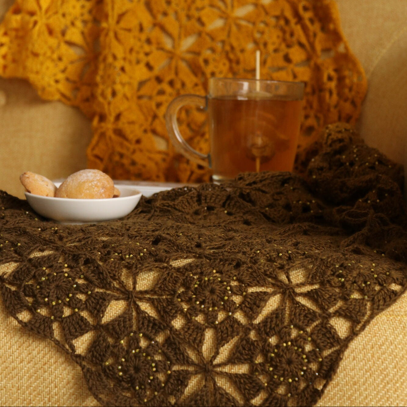 YARN 8 - Saffron Wrap