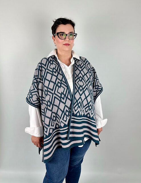 GeoChic gehaakte cape