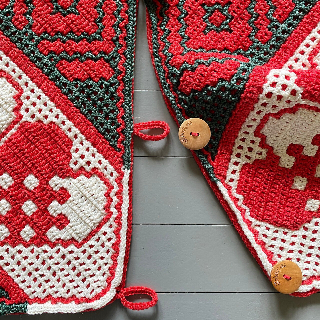 Astrid's Christmas Tree Skirt