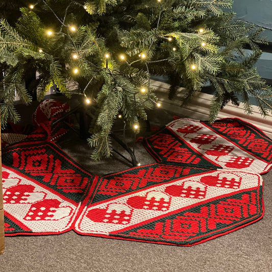 Astrid's Christmas Tree Skirt