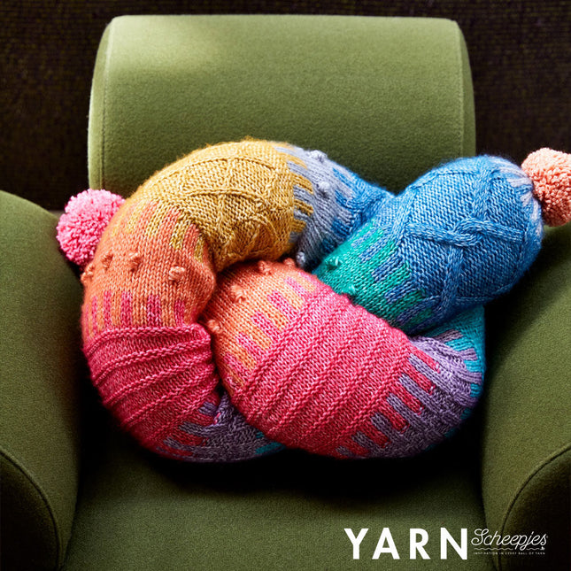 Knit & Knot Bolster