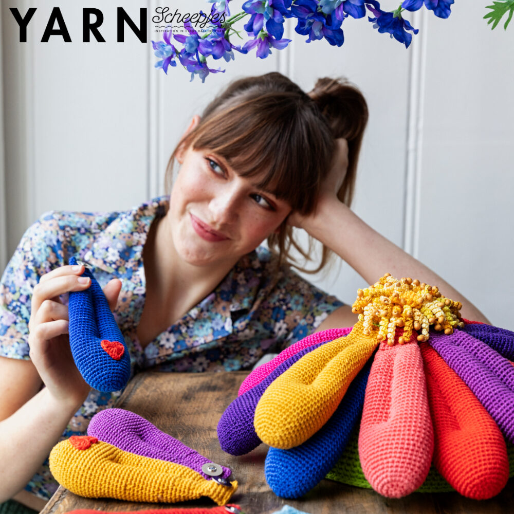 YARN 11 - Loves Me Loves Me Loves Me Not Flower