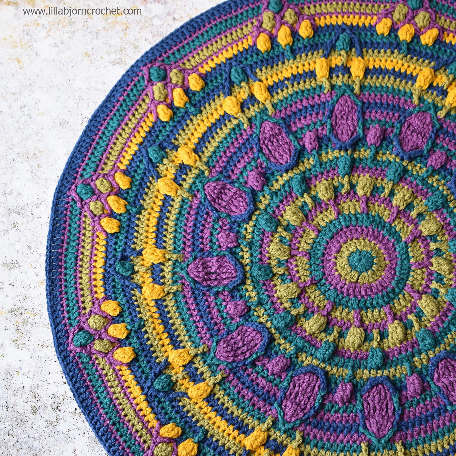Kussen met pauwenstaartmandala