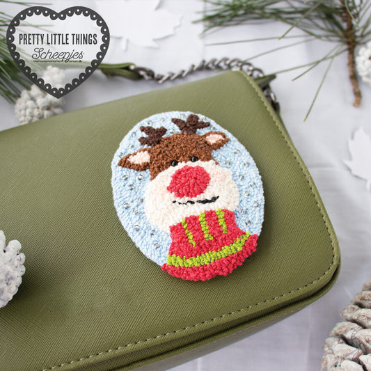 Pretty Little Things 21 - Reindeer Punch Patch