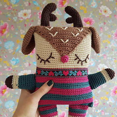 YARN 6 - Sleeping Reindeer