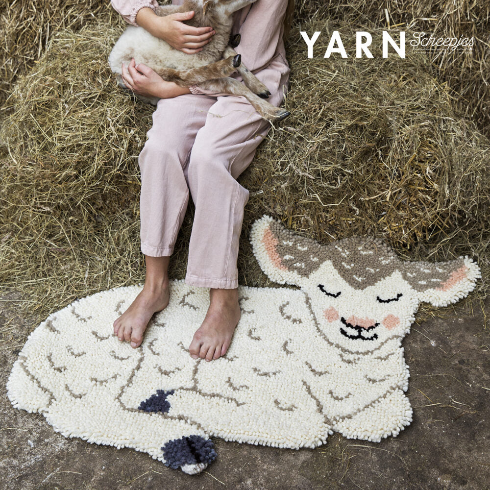 YARN 13 - Lily the Lamb Rug