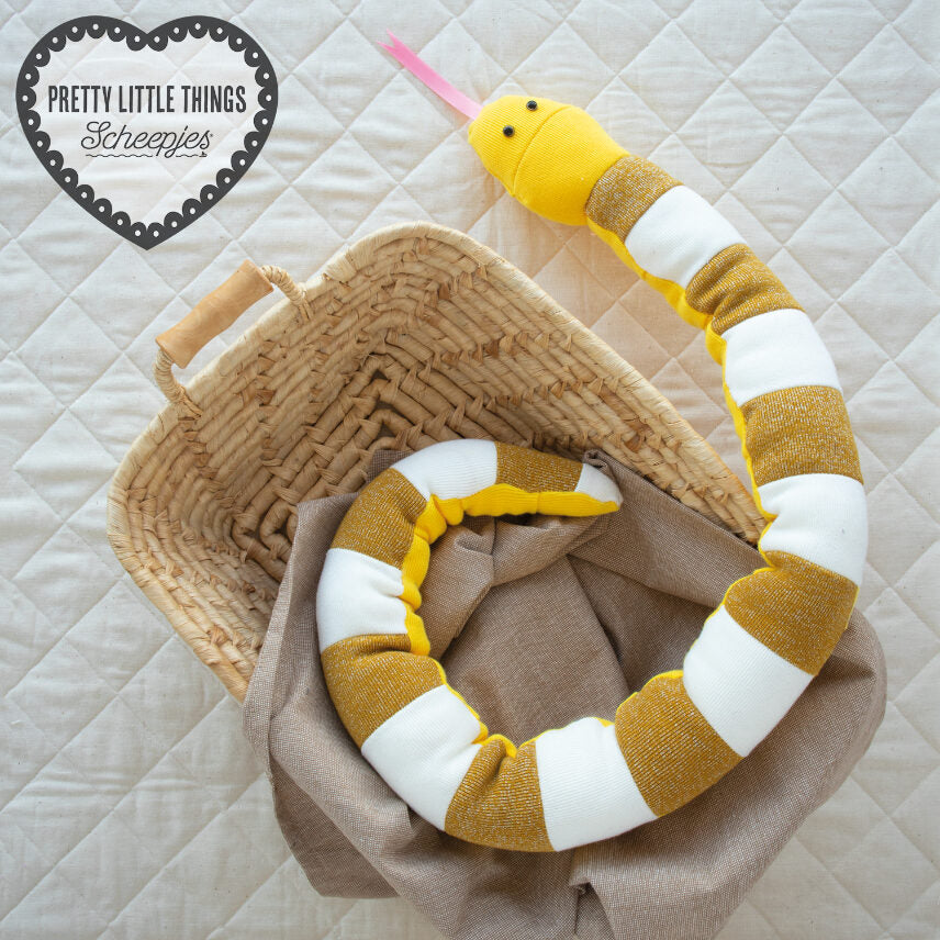 Pretty Little Things 14 - Simon Snake