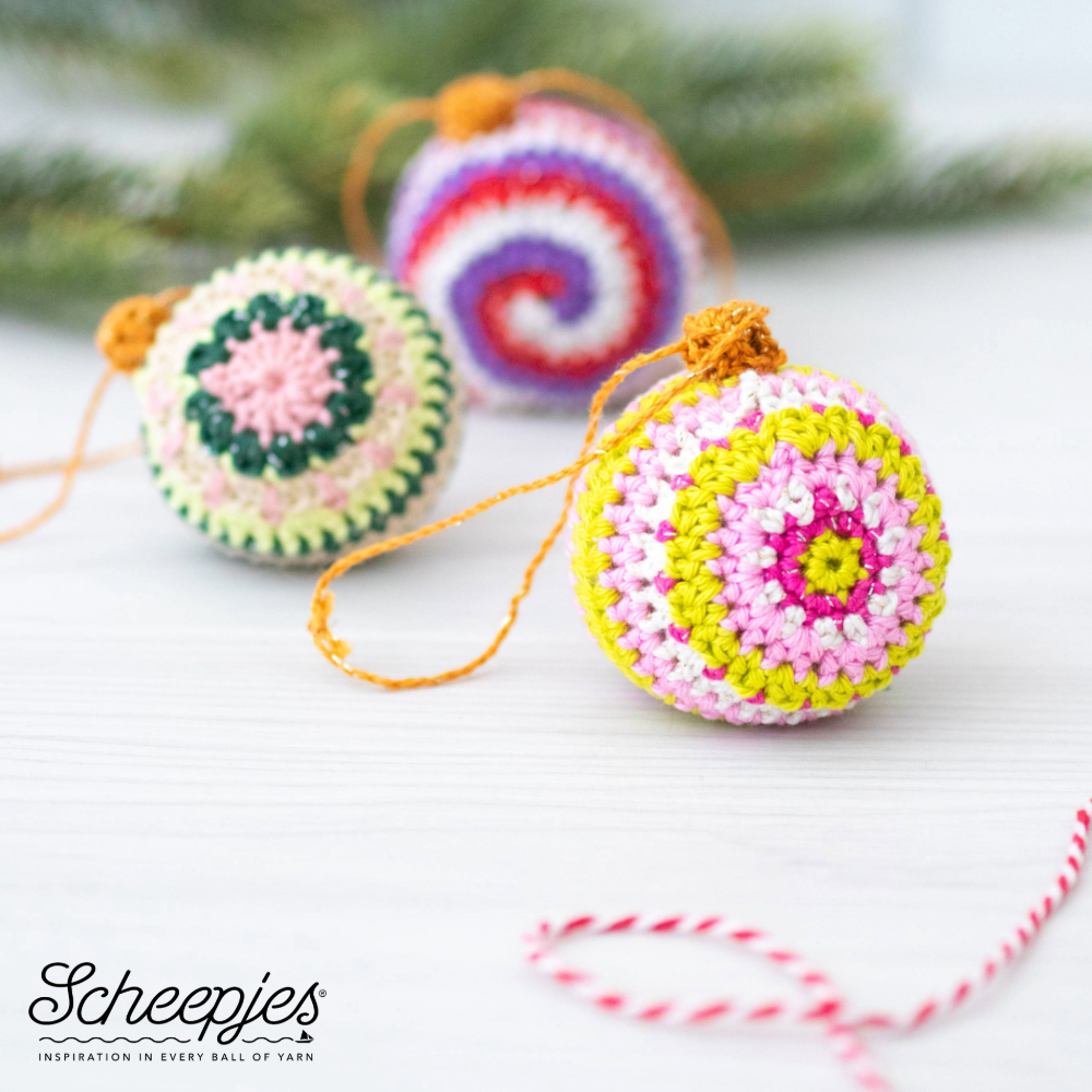 Pretty Little Things 33 - Stripy Crochet Baubles