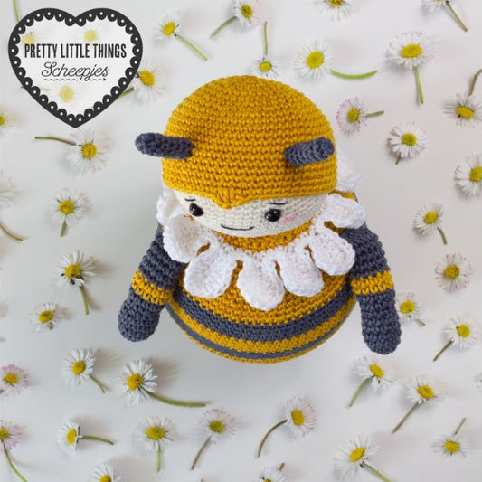 Pretty Little Things 03 - Wobbly Beetrice
