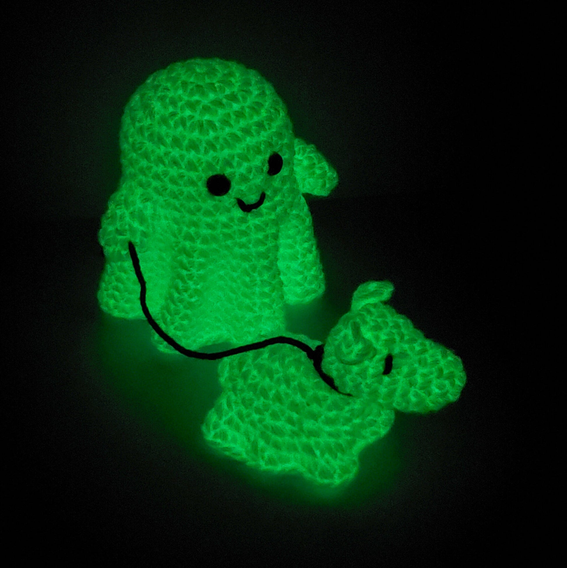 Spookachtige wandelende hond