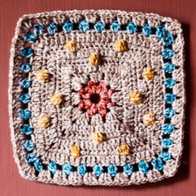 YARN 4 - Pearl Earring Square